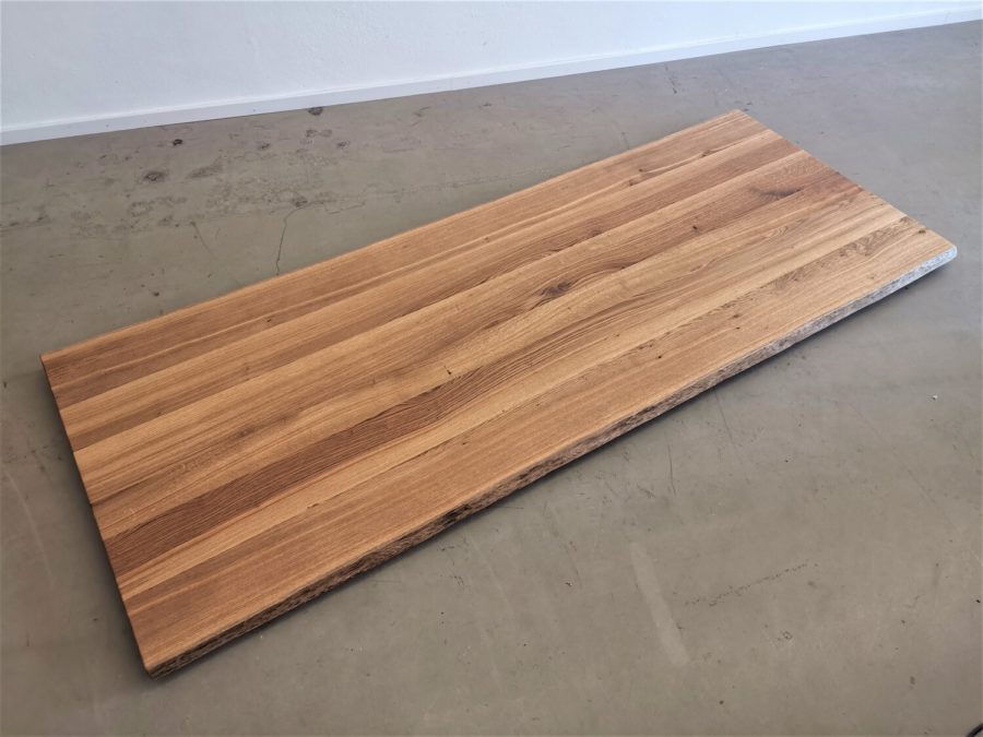 massivholz-tischplatte-asteiche-baumkante_mb-336_04