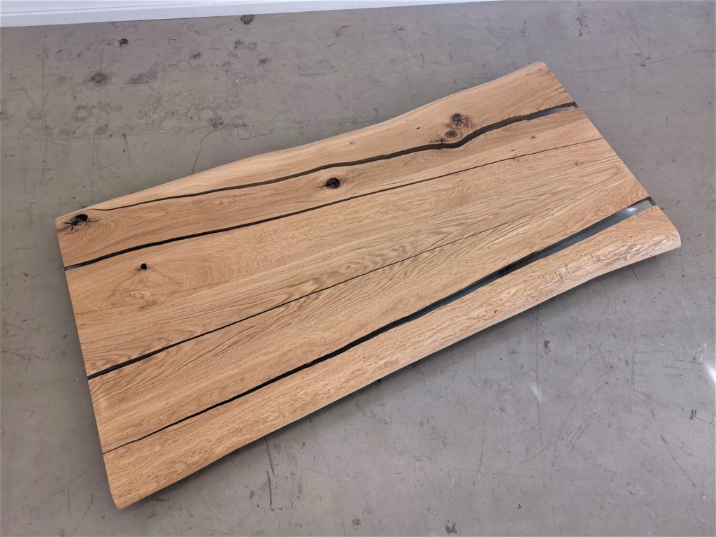 massivholz-tischplatte-baumkante-epoxid-asteiche_mb-581 (7)
