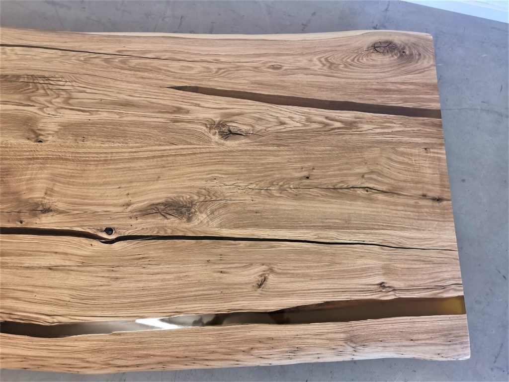 massivholz-tischplatte-baumkante-epoxid-bernstein-asteiche (10)