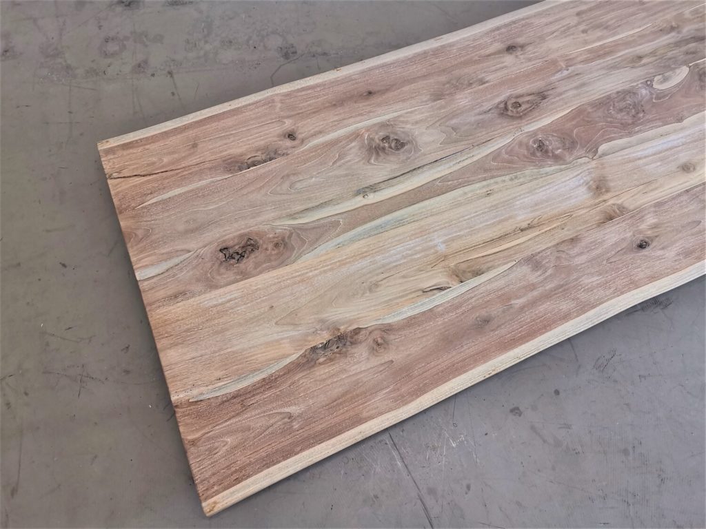 massivholz-tischplatte-baumkante-natur-teak_mb-590 (5)