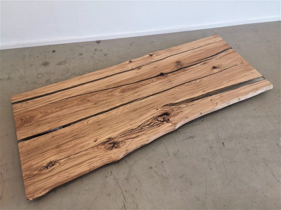 massivholz-tischplatten-baumkante-epoxid-asteiche_mb-579 (3)
