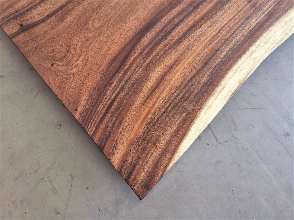 massivholz-tischplatte-baumkante-akazie_mb-616 (7)