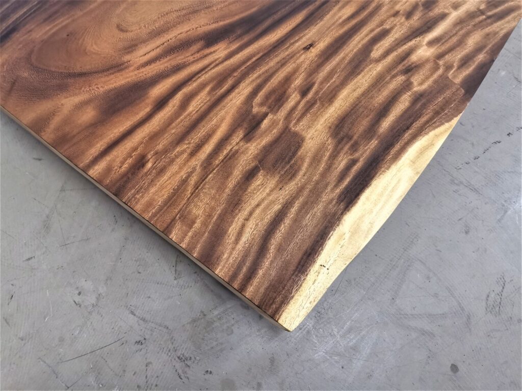 massivholz-tischplatte-baumkante-akazie_mb-658 (4)