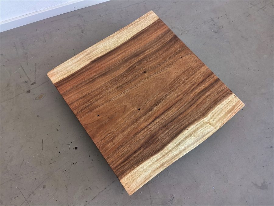 massivholz-tischplatte-baumkante-akazie_mb-697 (1)