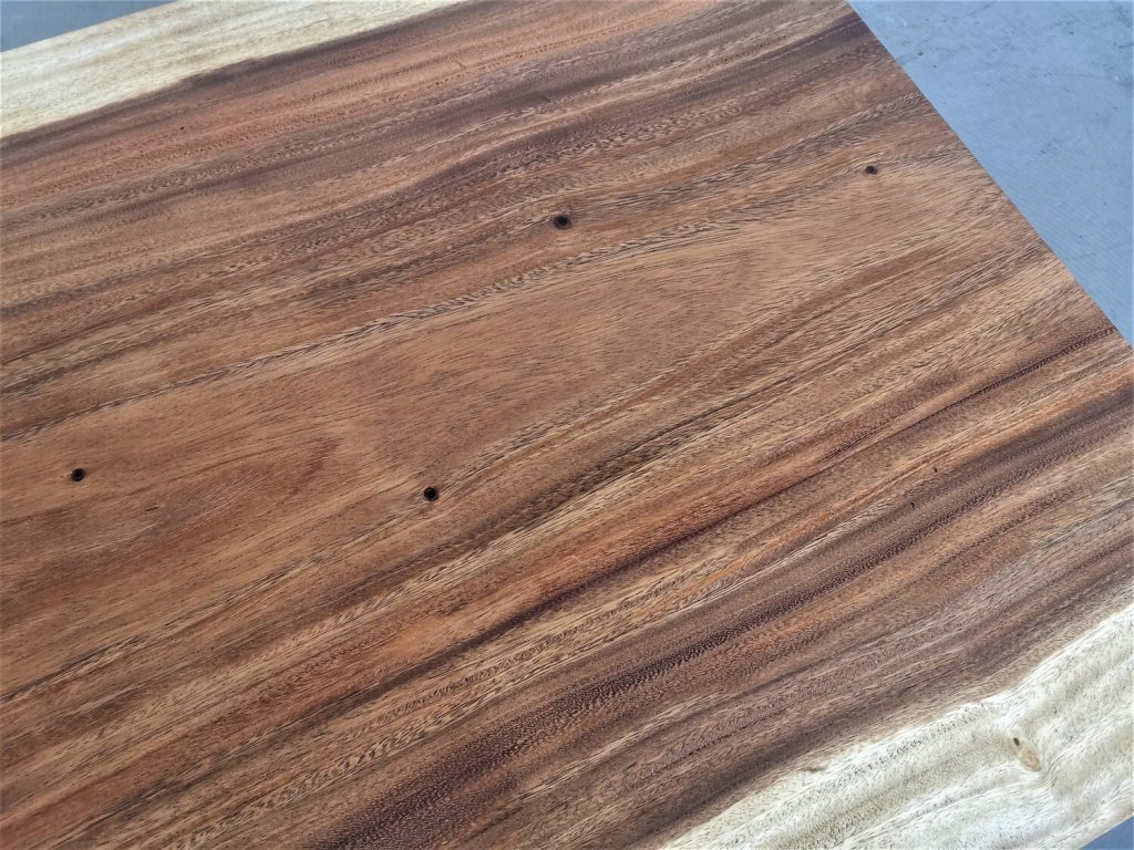massivholz-tischplatte-baumkante-akazie_mb-697 (5)