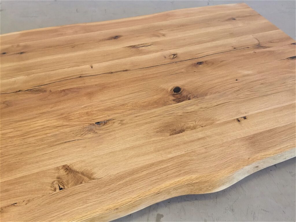 massivholz-tischplatte-baumkante-asteiche_mb-672 (6)