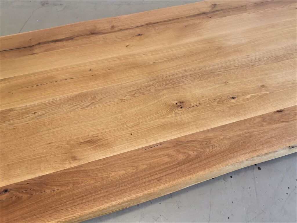 massivholz-tischplatte-baumkante-asteiche_mb-677 (6)