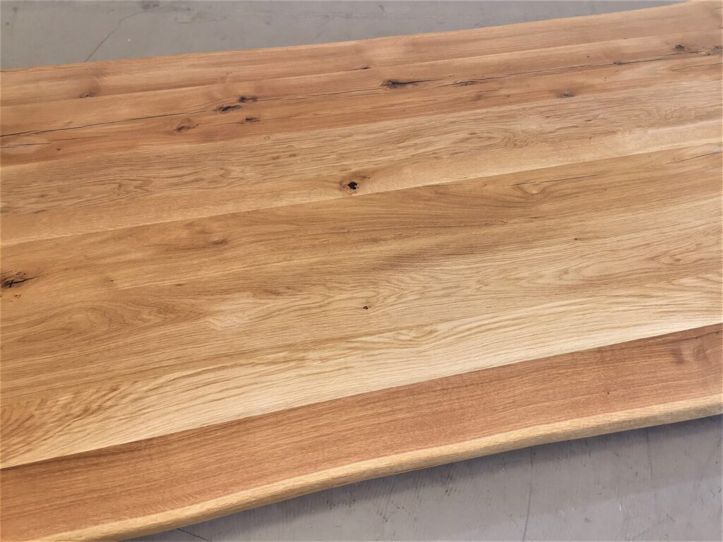 massivholz-tischplatte-baumkante-asteiche_mb-678 (6)