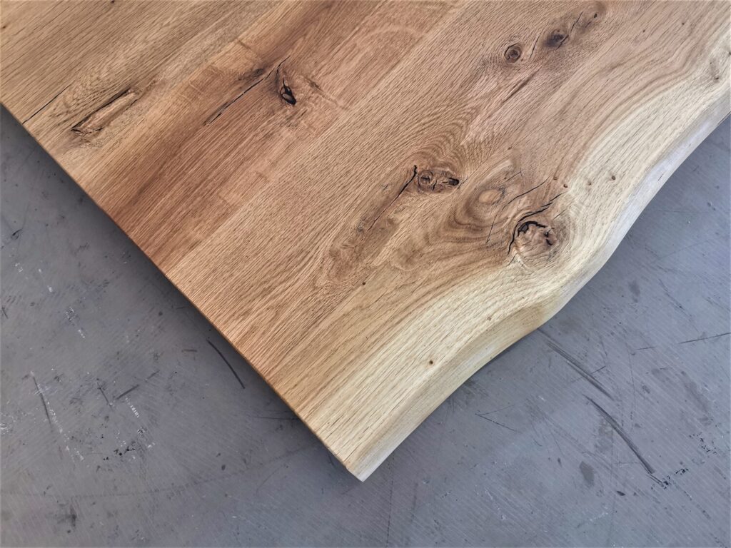 massivholz-tischplatte-baumkante-asteiche_mb-679 (7)