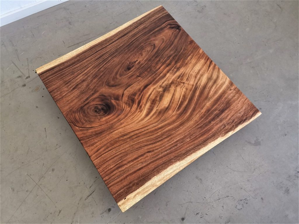 massivholz-tischplatte-baumkante-akazie_mb-700-1