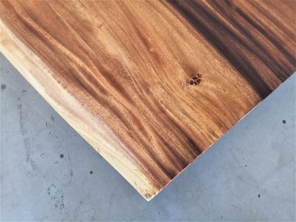 massivholz-tischplatte-baumkante-Akazie_mb-728 (7)