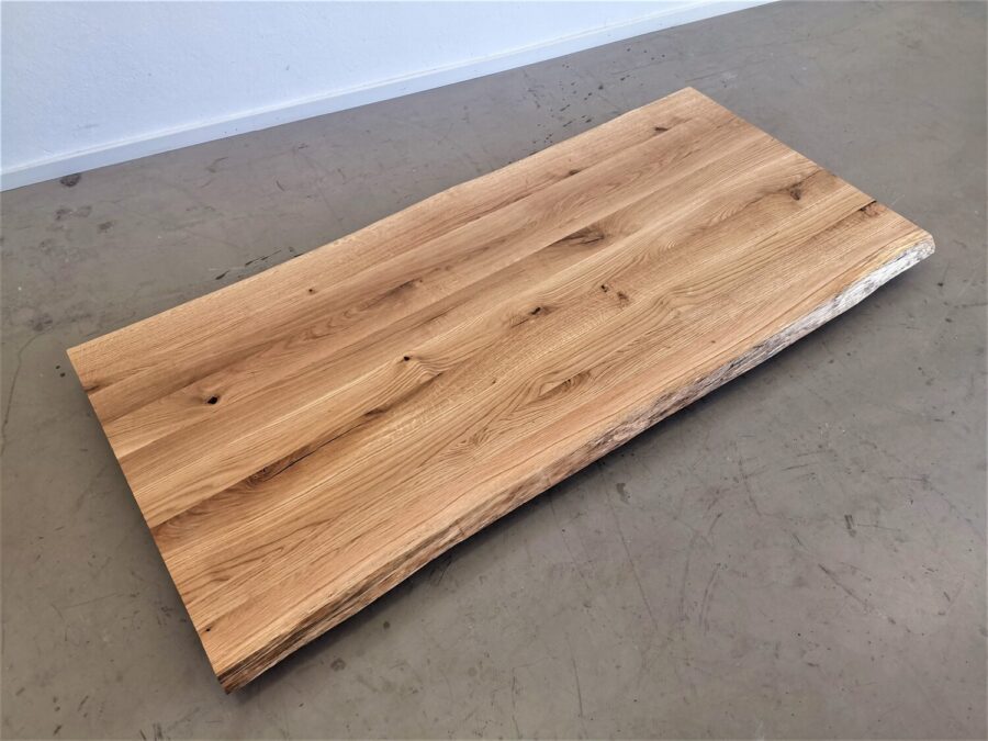 massivholz-tischplatte-baumkante-asteiche_k12 (1)