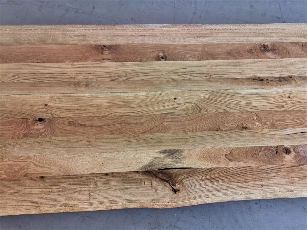 massivholz-tischplatte-baumkante-asteiche_k13 (6)