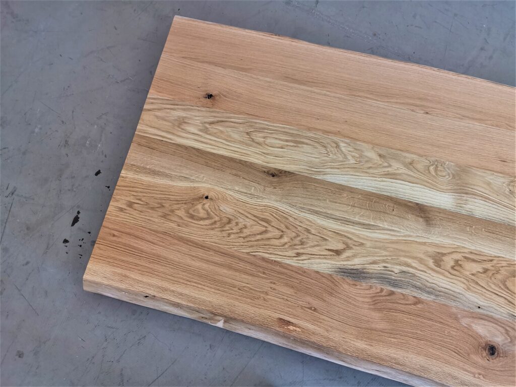 massivholz-tischplatte-baumkante-asteiche_k15 (6)