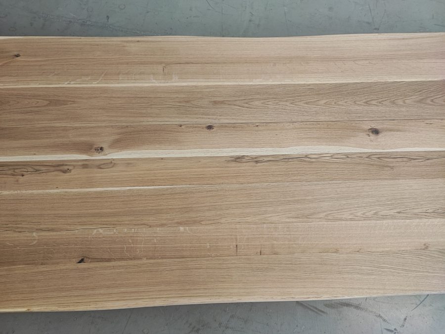 massivholz-tischplatte-baumkante-asteiche_mb-948 (4)