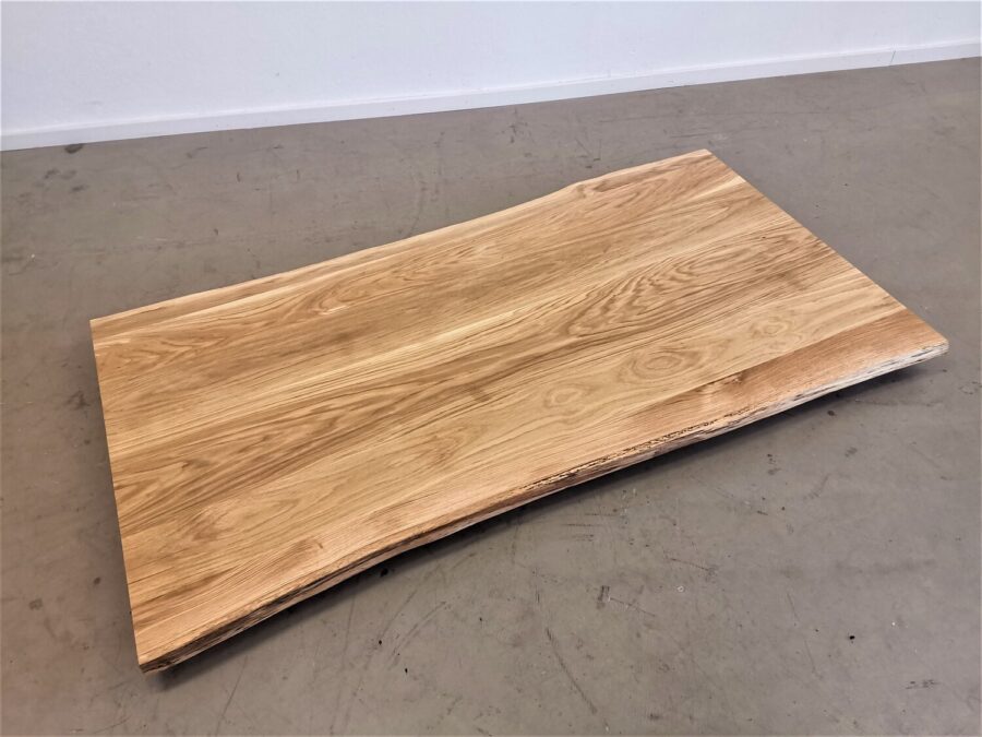 massivholz-tischplatte-baumkante-eiche_k8 (2)