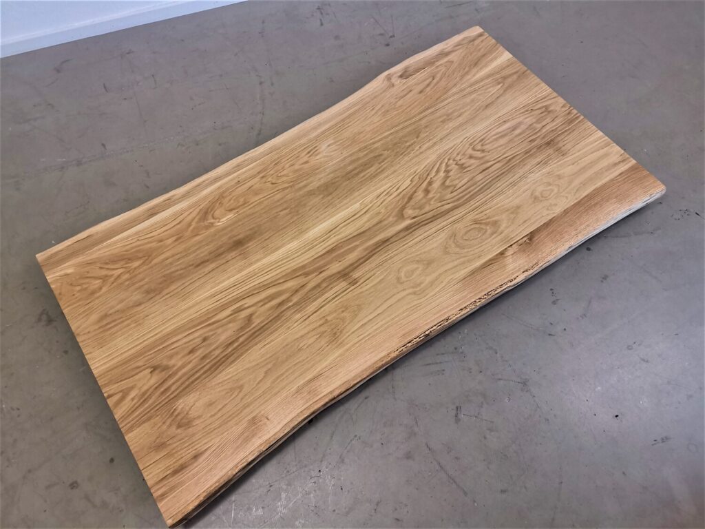 massivholz-tischplatte-baumkante-eiche_k8 (7)