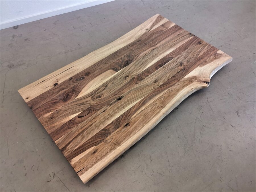 massivholz-tischplatte-baumkante-nussbaum_mb-781 (1)