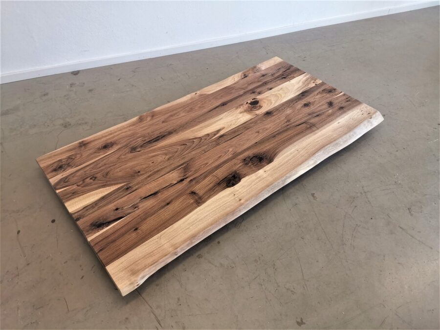massivholz-tischplatte-baumkante-nussbaum_mb-783 (1)