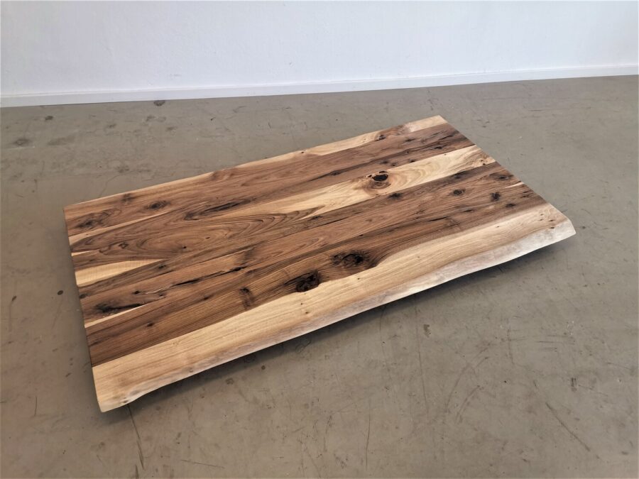 massivholz-tischplatte-baumkante-nussbaum_mb-783 (2)