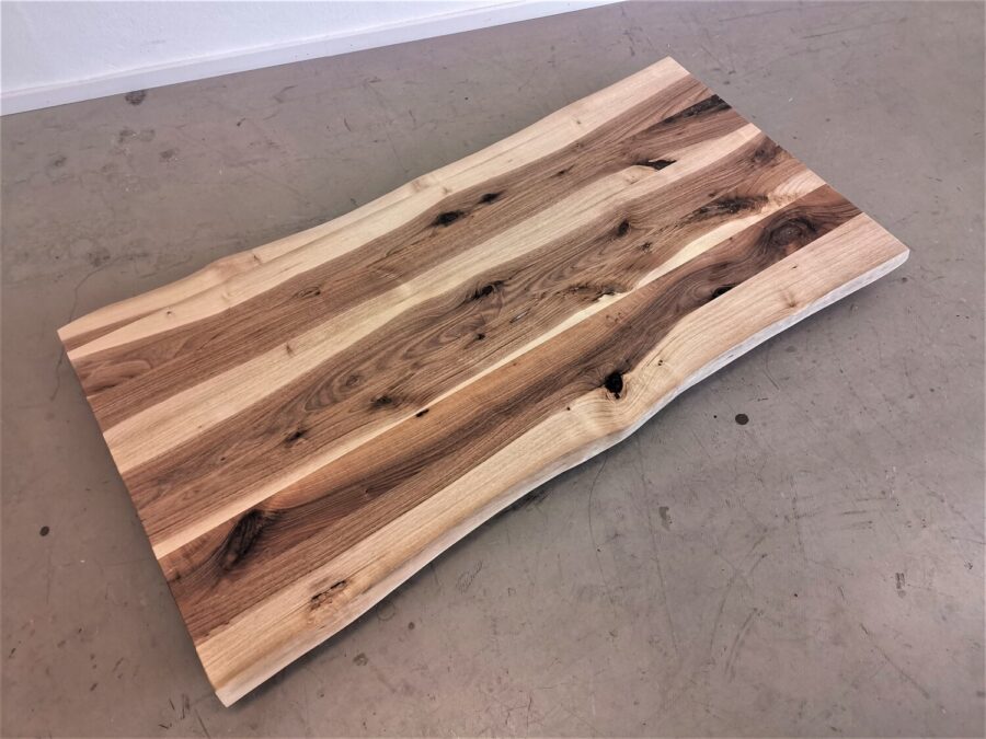 massivholz-tischplatte-baumkante-nussbaum_mb-784 (3)