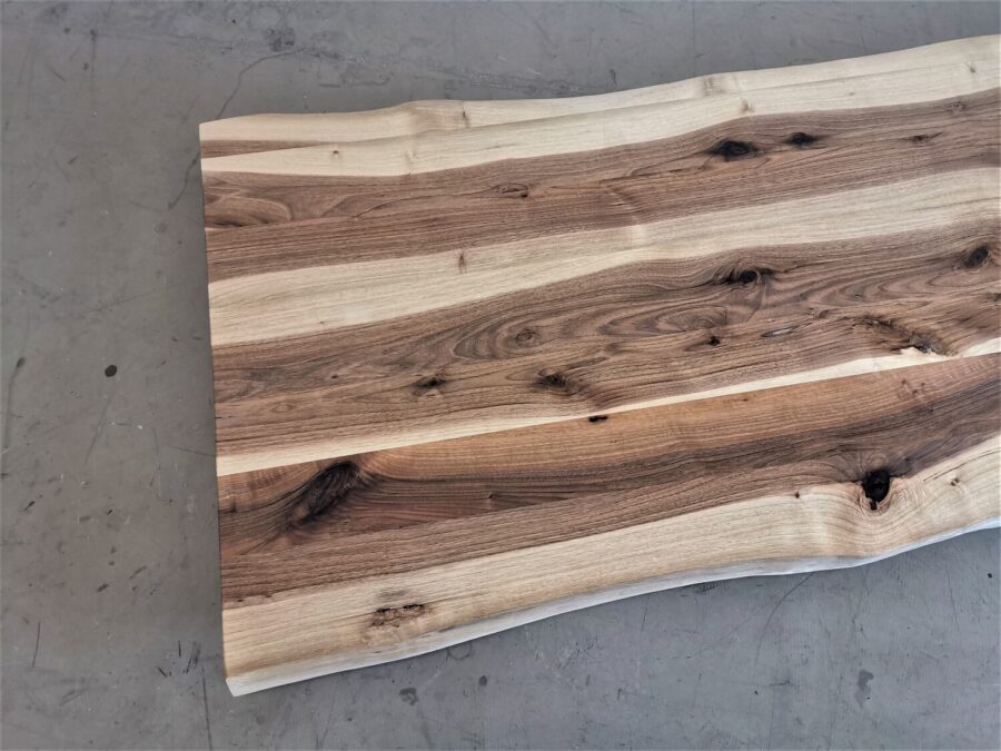 massivholz-tischplatte-baumkante-nussbaum_mb-784 (5)