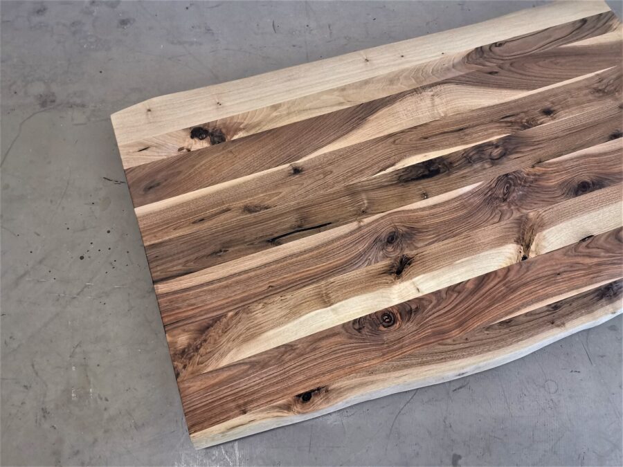 massivholz-tischplatte-baumkante-nussbaum_mb-793 (5)