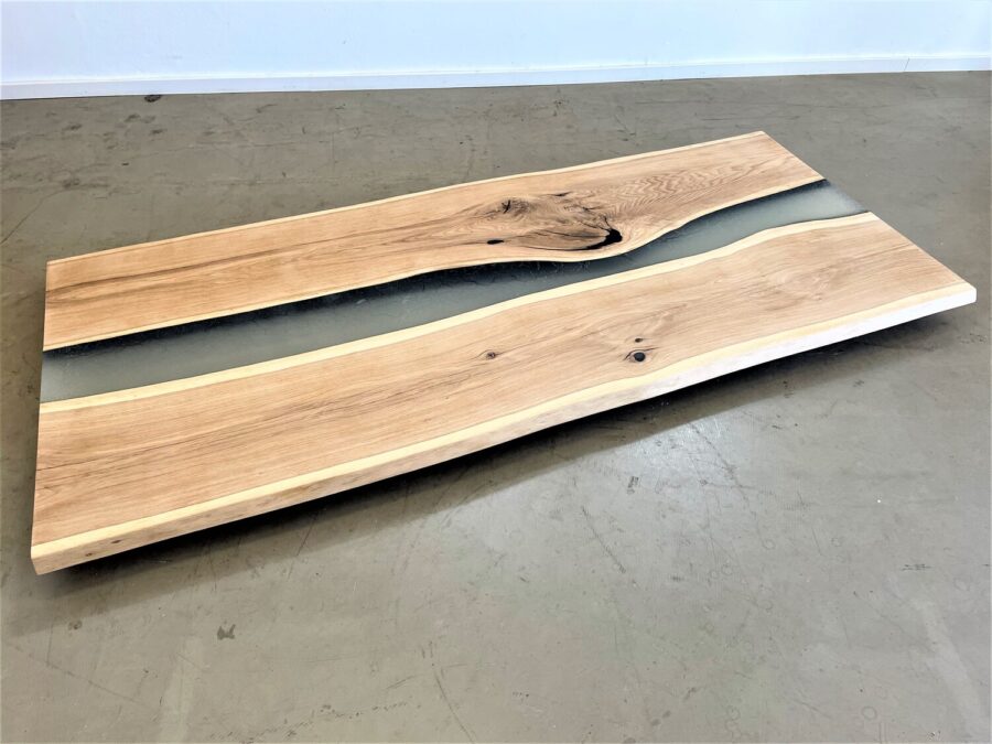 massivholz-tischplatte-baumkante-epoxid-asteiche-kunst_mb-808 (10)