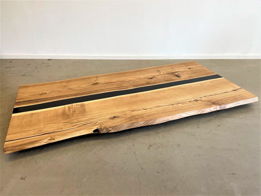 massivholz-tischplatte-baumkante-epoxidharz-klar-asteiche_mb-820 (2)