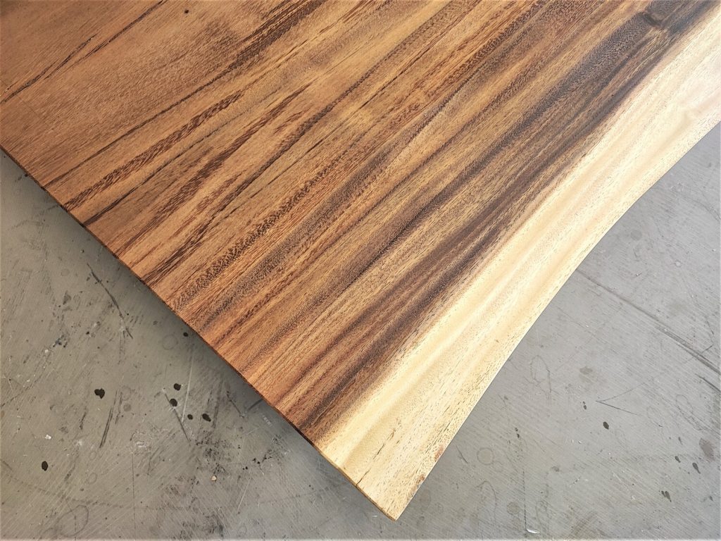 massivholz-tischplatte-baumkante-am-stueck-300cm-akazie_mb-823 (1)
