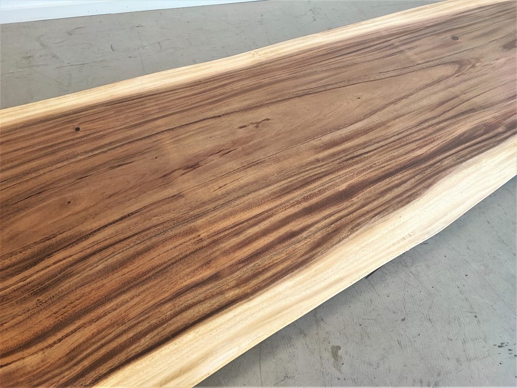 massivholz-tischplatte-baumkante-am-stueck-300cm-akazie_mb-823 (2)