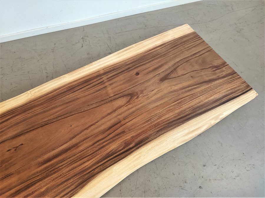 massivholz-tischplatte-baumkante-am-stueck-300cm-akazie_mb-823 (3)