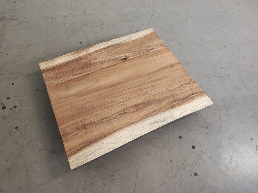 massivholz-tischplatte-baumkante-akazie_mb-906 (5)