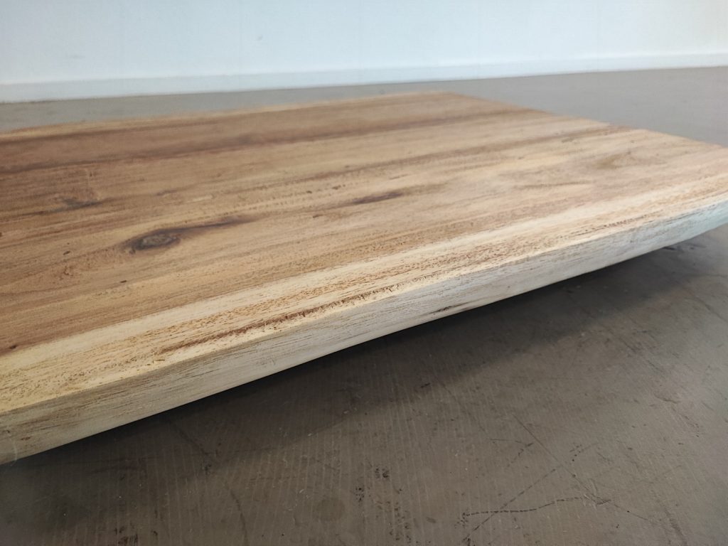 massivholz-tischplatte-baumkante-akazie_mb-907 (2)