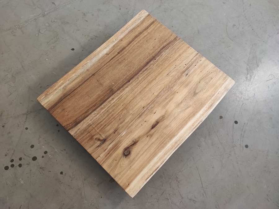 massivholz-tischplatte-baumkante-akazie_mb-907 (5)