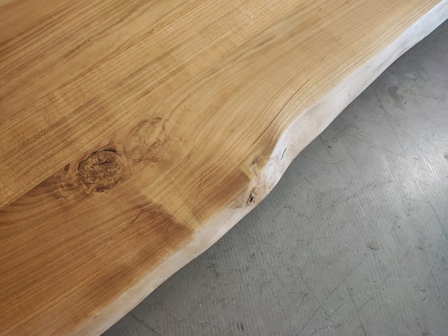 massivholz-tischplatte-baumkante-akazie_mb-913 (2)