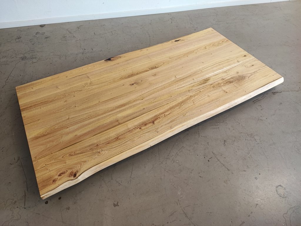 massivholz-tischplatte-baumkante-akazie_mb-931 (8)