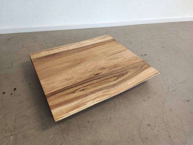 massivholz-tischplatte-baumkante-akazie_mb-934 (6)