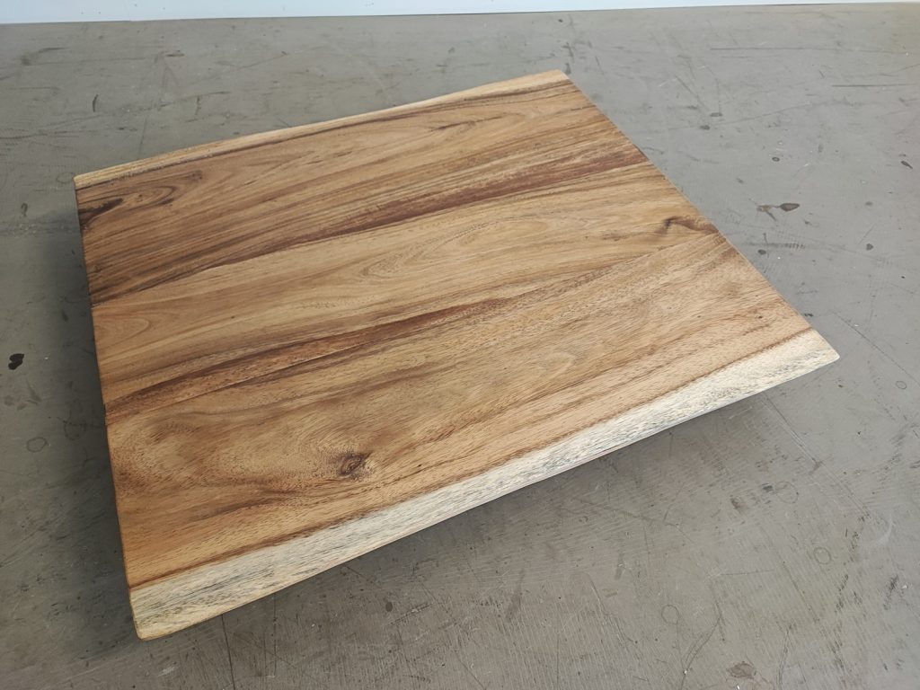 massivholz-tischplatte-baumkante-akazie_mb-936 (5)