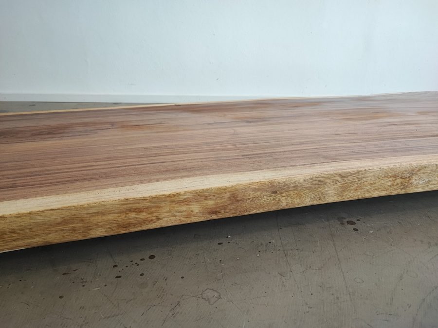 massivholz-tischplatte-baumkante-akazie_mb-949 (2)