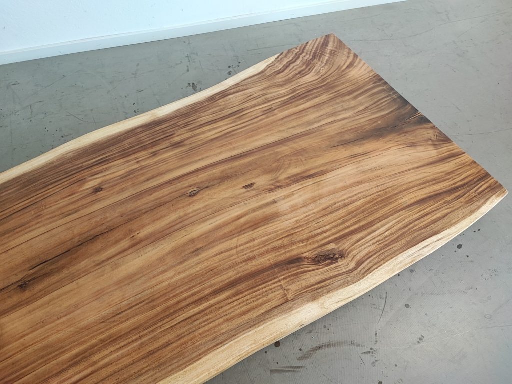 massivholz-tischplatte-baumkante-akazie_mb-949 (6)