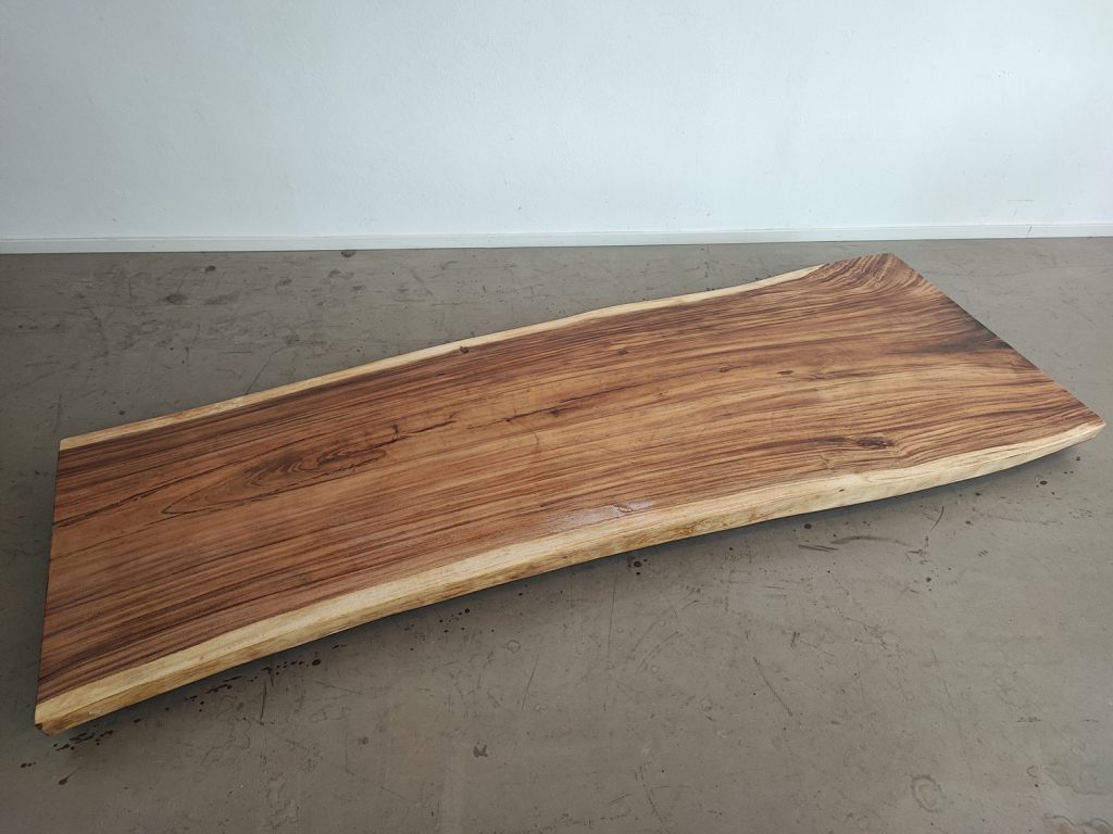 massivholz-tischplatte-baumkante-akazie_mb-949 (8)