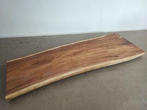 massivholz-tischplatte-baumkante-akazie_mb-949 (9)