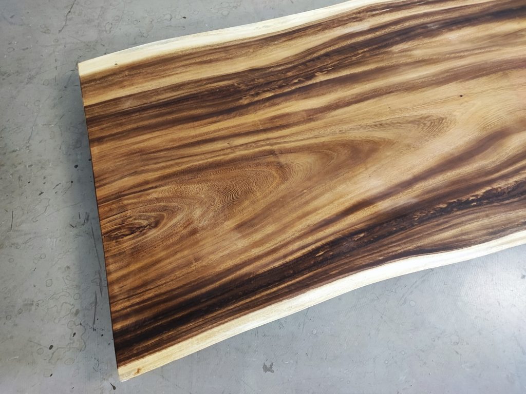 massivholz-tischplatte-baumplatte-baumkante-akazie_mb-969 (6)